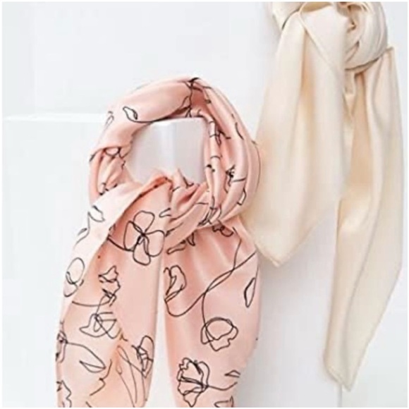 Elegant Floral Pink and Cream Scarf Duo - Picture 3 of 3